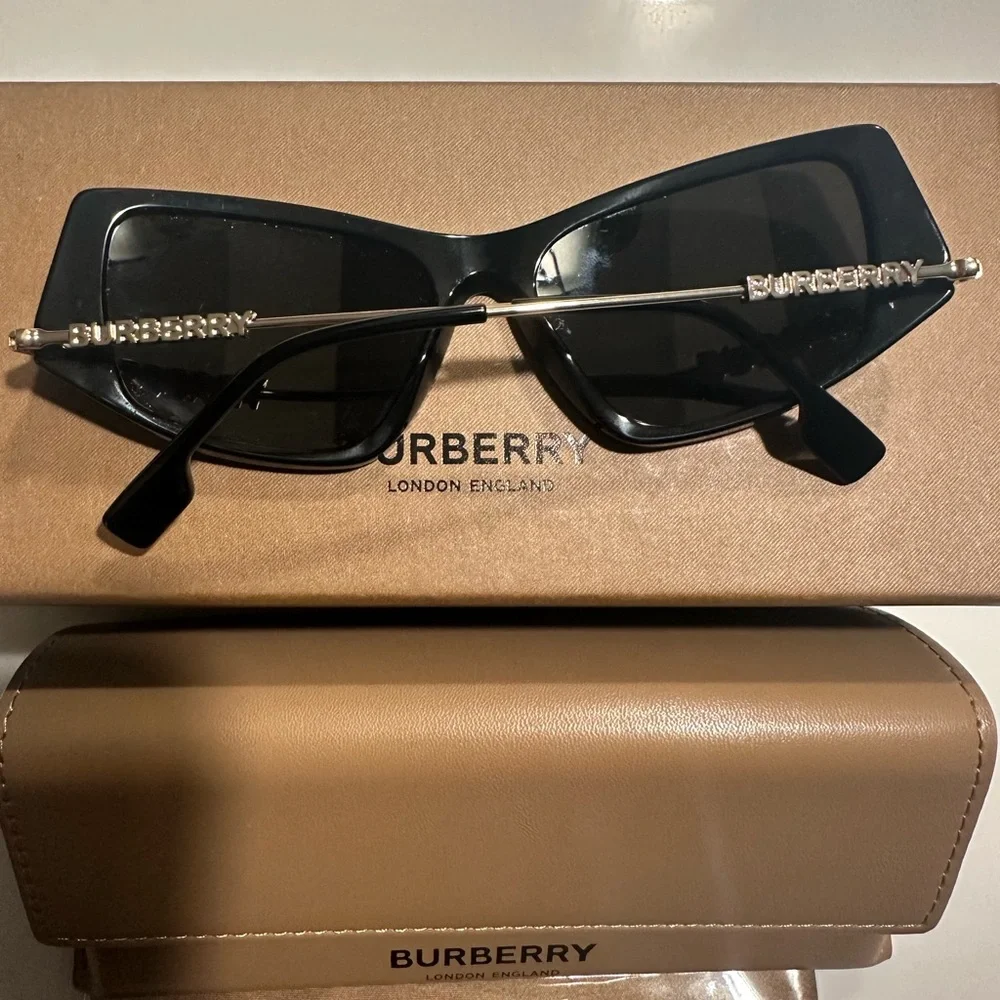 Black Burberry BE4408 Sunglasses - NEW